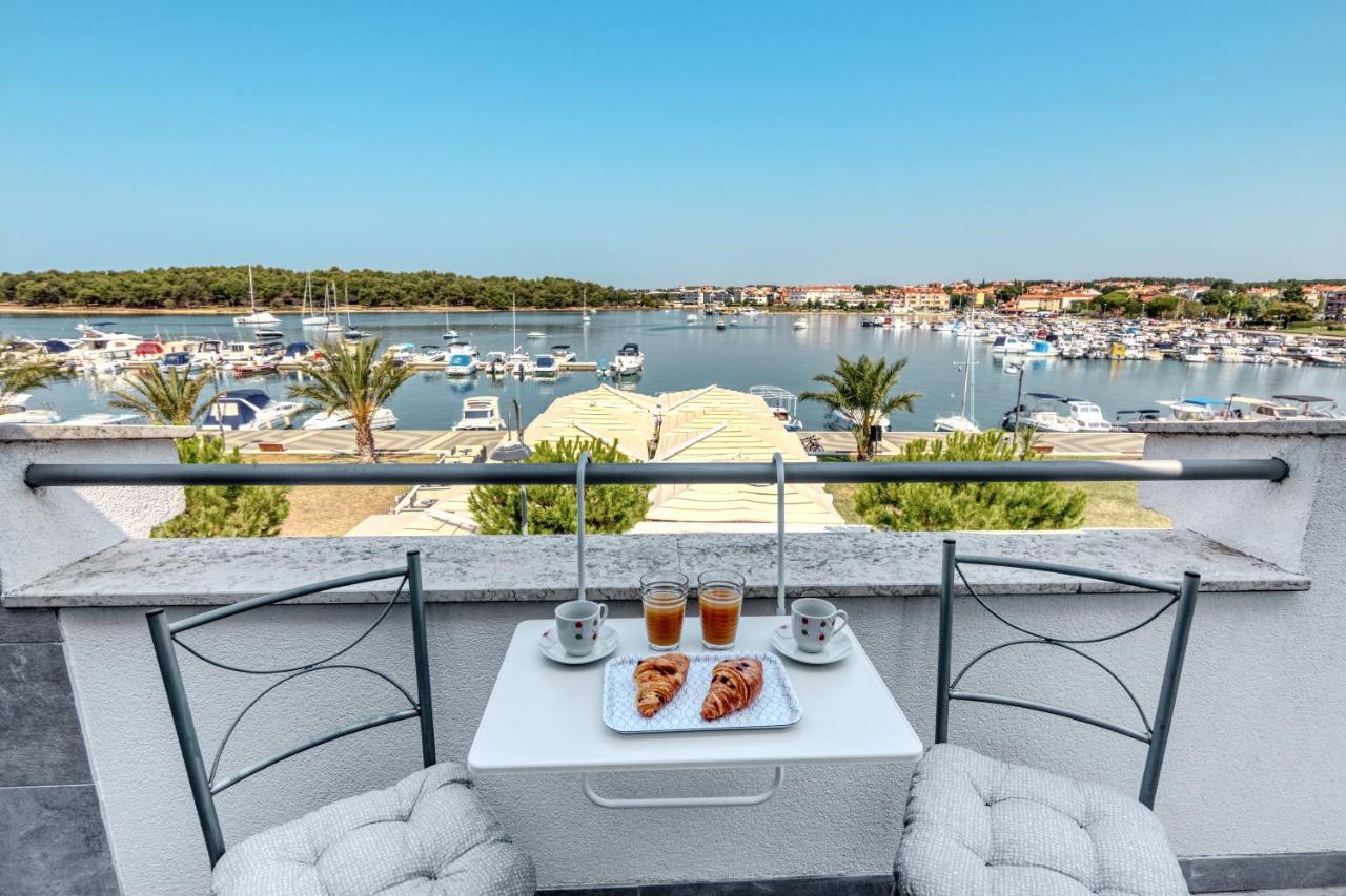Penthouse Zola With Private Parking Apartment Medulin Exterior foto